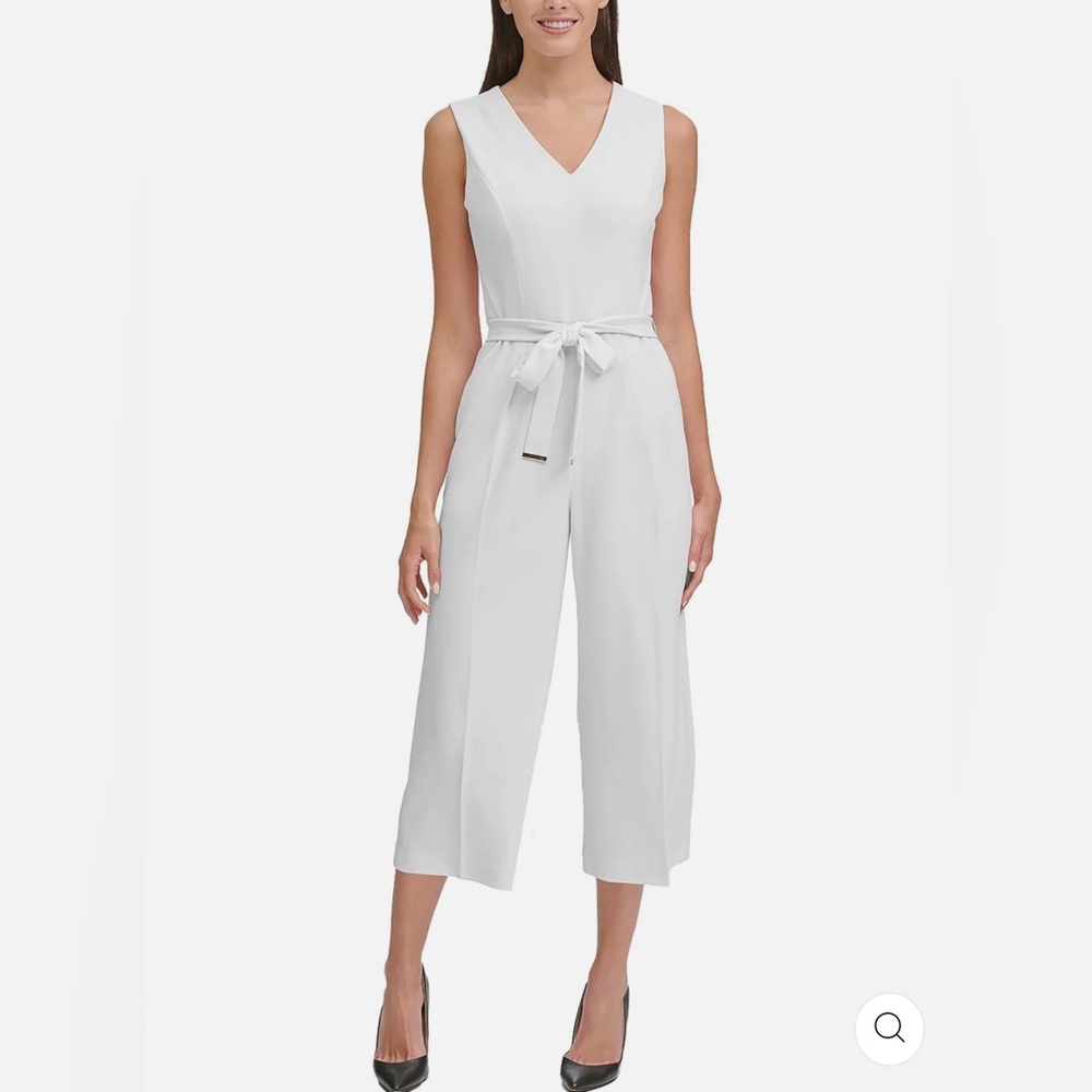 ***NWT *** Tommy Hilfiger cropped belted jumpsuit*** Size 14 Ivory